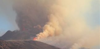 ETNA, ALLERTA “GIALLA” PER IL VULCANO