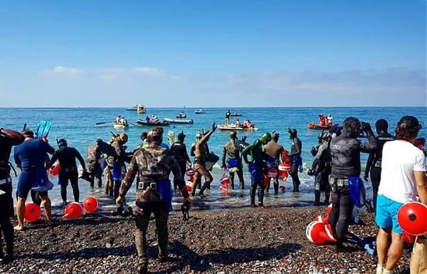 SPAZZAPNEA, RIPULITO A GENOVA MARE ANTISTANTE SPIAGGIA STURLA