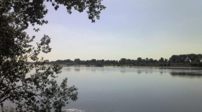 RIPULIRE IL PO DALLA PLASTICA, A TORINO LO FA COREPLA