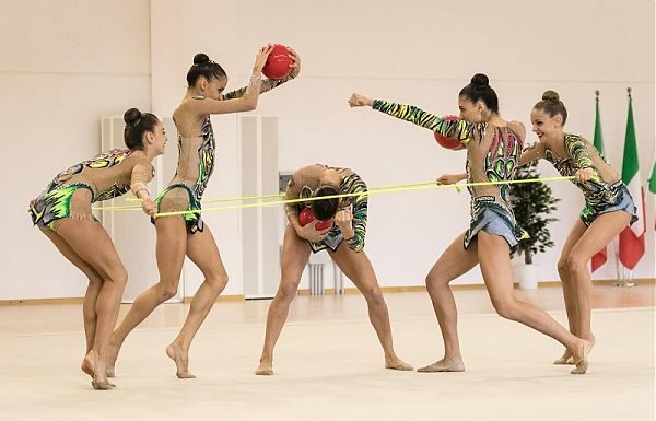 MACCARANI “CON CASA FARFALLE NUOVI ORIZZONTI”