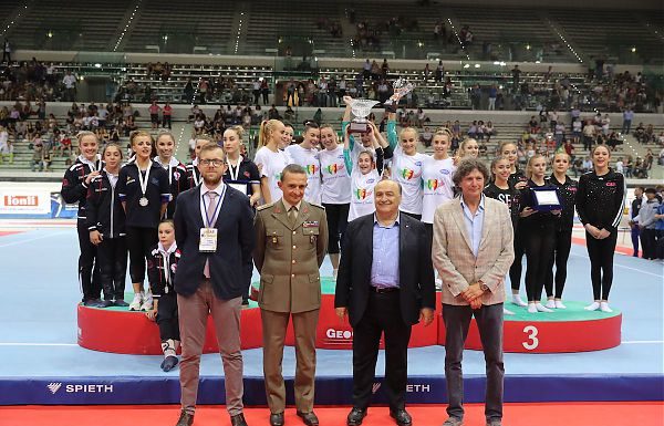SCUDETTI ARTISTICA A BRIXIA E GINNASTICA SALERNO