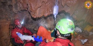 SALVATA SPELEOLOGA RIMASTA BLOCCATA