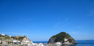 FERRAGOSTO, IN 20 MILA IN AGRITURISMI CAMPANIA