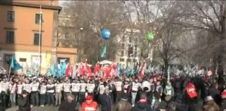 LAVORO, SINDACATI IN PIAZZA