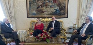 MELONI: “NO A GOVERNICCHI”
