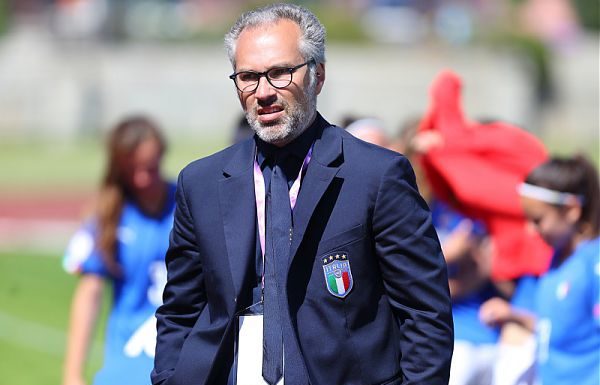 DOMANI ITALIA-INGHILTERRA DA DENTRO O FUORI