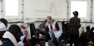 LA NAVE AQUARIUS È ARRIVATA A VALENCIA