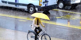 DISAGI PER MALTEMPO, NUBIFRAGIO A MILANO