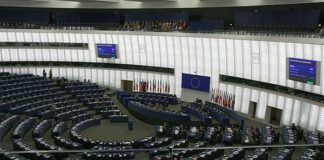 STOP UE A PLASTICA USA E GETTA ENTRO IL 2021