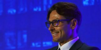 MEDIASET, RETEQUATTRO SI RIFA’ LOOK