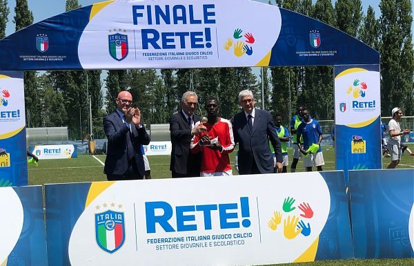 “PROGETTO RETE!” ALLA FASE FINALE, GRAVINA “IL CALCIO CANCELLA LE BARRIERE”