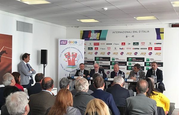 IN 600 AL FORO ITALICO PER FESTA RACCHETTE DI CLASSE