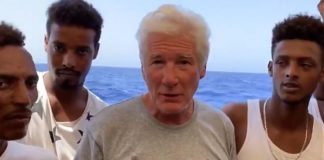 RICHARD GERE CON I MIGRANTI DI OPEN ARMS