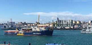 SI CONCLUDE L’ODISSEA DEI MIGRANTI DELLA SEA WATCH