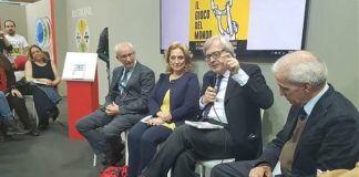 SGARBI “CALABRIA ESEMPIO UMANITÀ E ACCOGLIENZA”