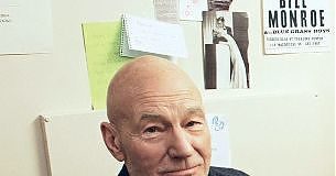 STAR TREK, PATRICK STEWART SARA’ PICARD