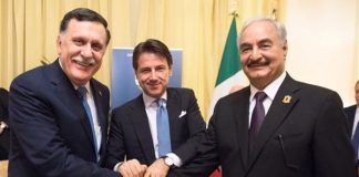 LIBIA, STRETTA DI MANO SARRAJ-HAFTAR