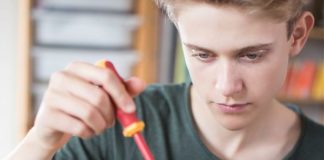 A COSENZA STUDENTI A SCUOLA DI ROBOTICA