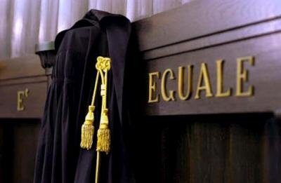 Cane lasciato in un piccolo balcone muore, il Tribunale di Lecce condanna il proprietario ad ammenda di 5.000 euro