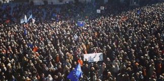 TAV, MIGLIAIA IN PIAZZA A TORINO PER DIRE SI’