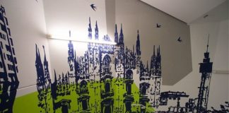 MILANO, ALLA TORRE ALLIANZ IL “GIRO DEL MONDO”