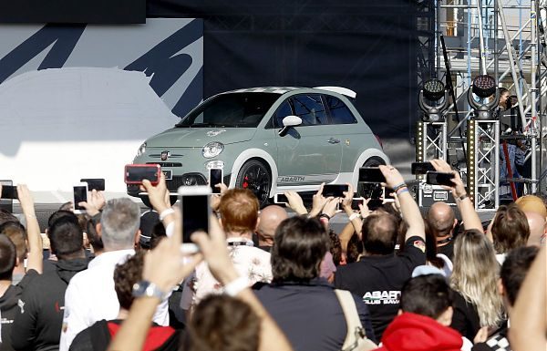 OLTRE 5.000 FAN A MILANO PER GLI ABARTH DAYS 2019