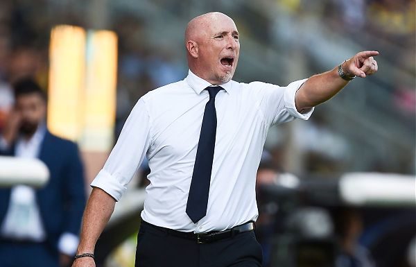 AL CAGLIARI NON BASTA CASTRO, IL VERONA PORTA VIA IL PARI