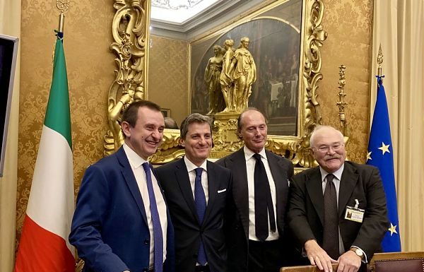 OVER 65 DIGITALIZZATI E BOOM SMART TV PER RAPPORTO AUDITEL-CENSIS