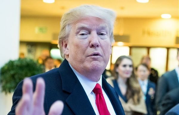 SIRIA, TRUMP “CI SFILIAMO DALLE RIDICOLE GUERRE TRIBALI”