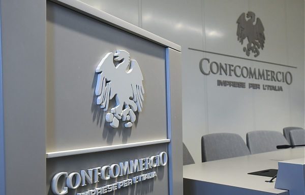 CONFCOMMERCIO “NELLA SPESA PUBBLICA LOCALE TROPPI SPRECHI”