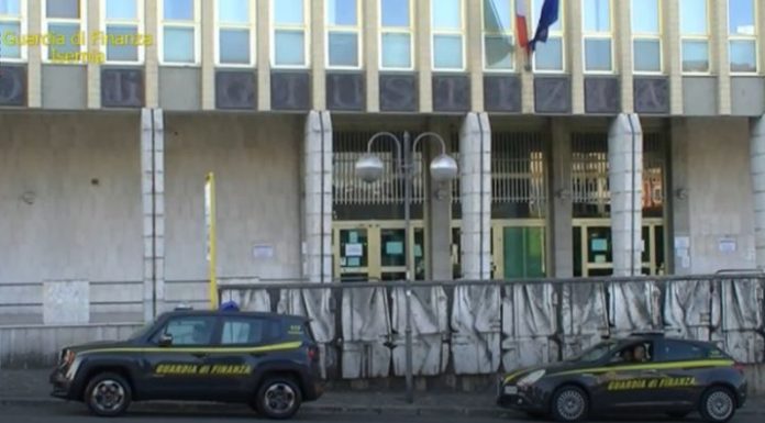 MAXIFRODE NEL SETTORE DELLE AUTO DI LUSSO, 23 ARRESTI IN TUTTA ITALIA