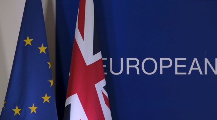 BREXIT, PARLAMENTO VOTA PER IL RINVIO