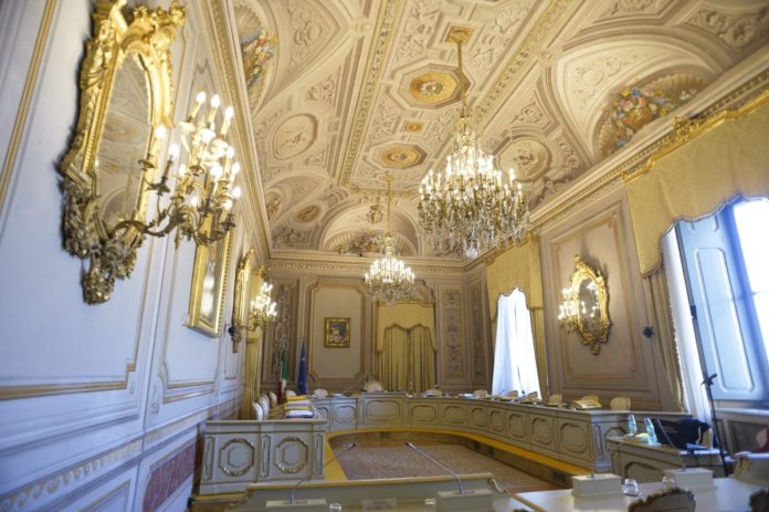 L' AULA DELLA CORTE COSTITUZIONALECONSULTA