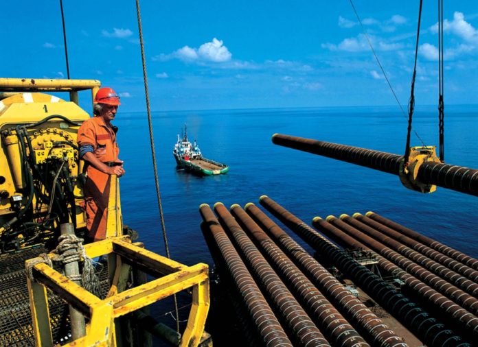 SAIPEM 7000 NAVE SEMISOMMERGIBILE DI COSTRUZIONE OPERAZIONI A BORDO