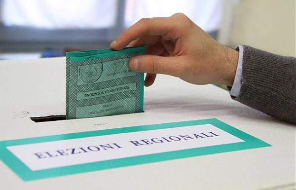 REGIONALI IN UMBRIA, ALLE 12 AFFLUENZA IN RIALZO AL 19,5%