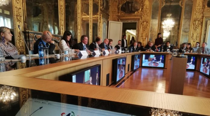 INTESA SANPAOLO IN TOUR PER FORMARE I RISPARMIATORI DEL FUTURO