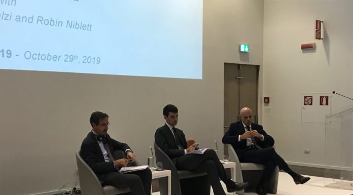 DESCALZI “TRANSIZIONE ENERGETICA IN AFRICA SARÀ LUNGA”