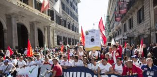 WHIRLPOOL, STOP A CESSIONE STABILIMENTO DI NAPOLI