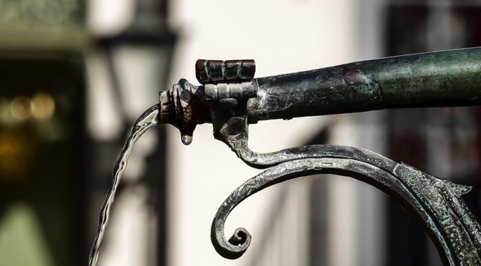 ACQUA, INVESTIMENTI IN CRESCITA MA IL SUD È ANCORA INDIETRO