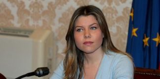 CLEMENTE “PROPAGANDA IL TAGLIO DEI PARLAMENTARI”