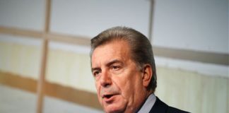 TIM, CONTI LASCIA LA PRESIDENZA