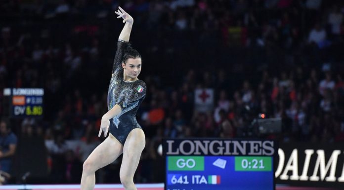 BILES ORO NELL’ALL AROUND, VILLA CHIUDE 16^