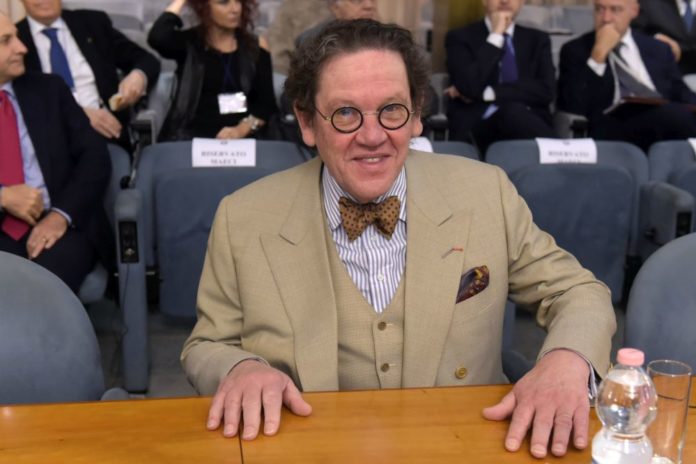 FARNESINA PORTE APERTE