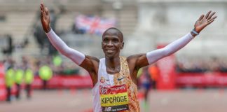 IMPRESA STORICA KIPCHOGE, MARATONA IN 1H59’40”