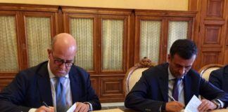 ENEL ILLUMINA LA MURAGLIA DELLA CITTÀ VECCHIA A BARI