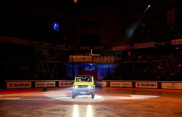 SUZUKI OFFICIAL CAR DI OPERA ON ICE 2019