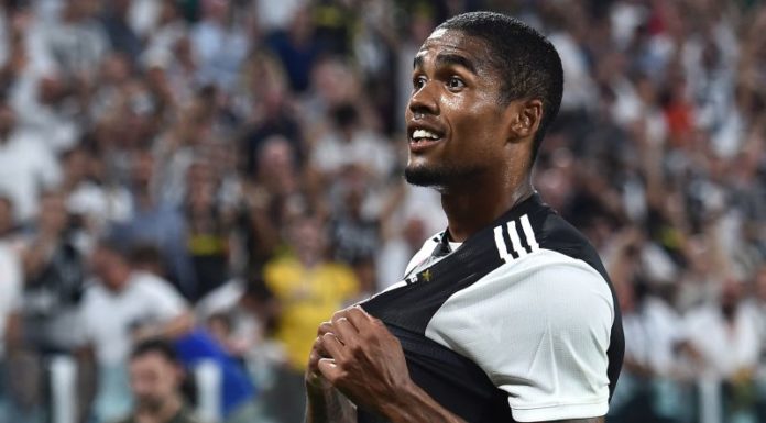 DOUGLAS COSTA ALL’ULTIMO RESPIRO, LA JUVE AGLI OTTAVI DI CHAMPIONS