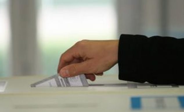 VOTO IN SPAGNA PREMIA SOCIALISTI E ULTRADESTRA MA NON DÀ MAGGIORANZA