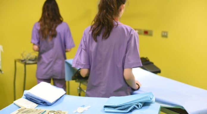 GIOVANI INFERMIERI CHIEDONO PIÙ FORMAZIONE CON SPECIALIZZAZIONI