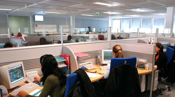 MADRI PENALIZZATE, SOLO IL 57% HA UN LAVORO